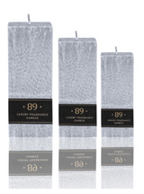 "Aromatic 89" Duftkerze Midi Eckig Hellgrau